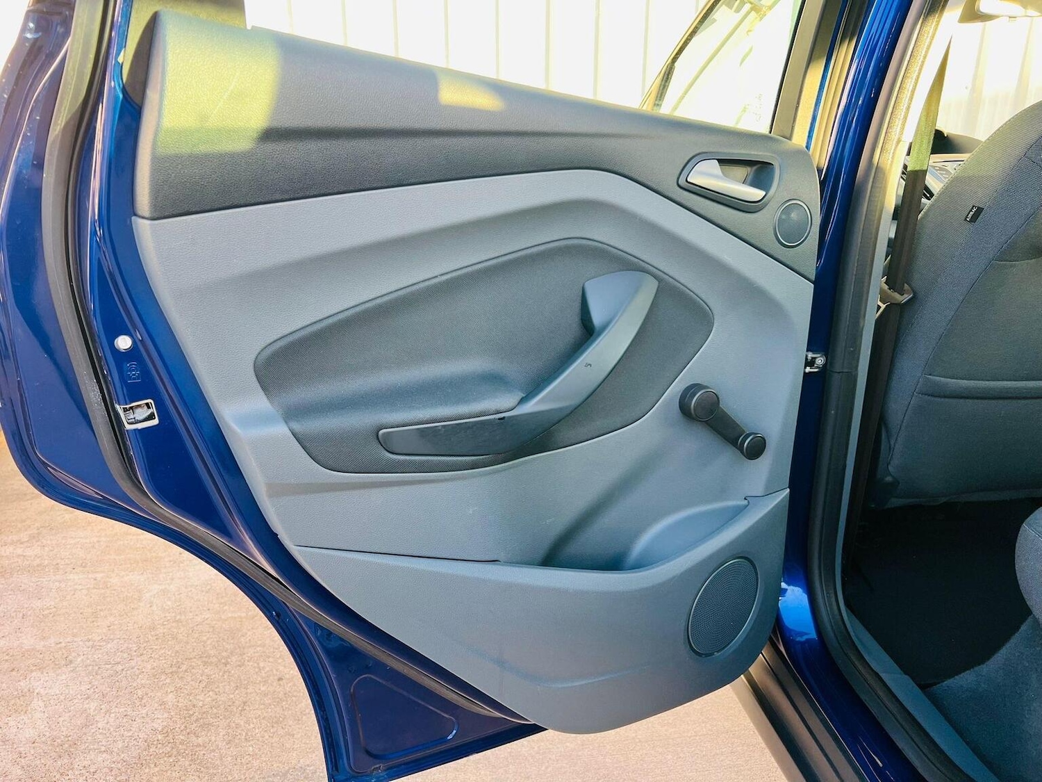 Used Ford C-Max 2015 for sale - 76769668: Photo 32