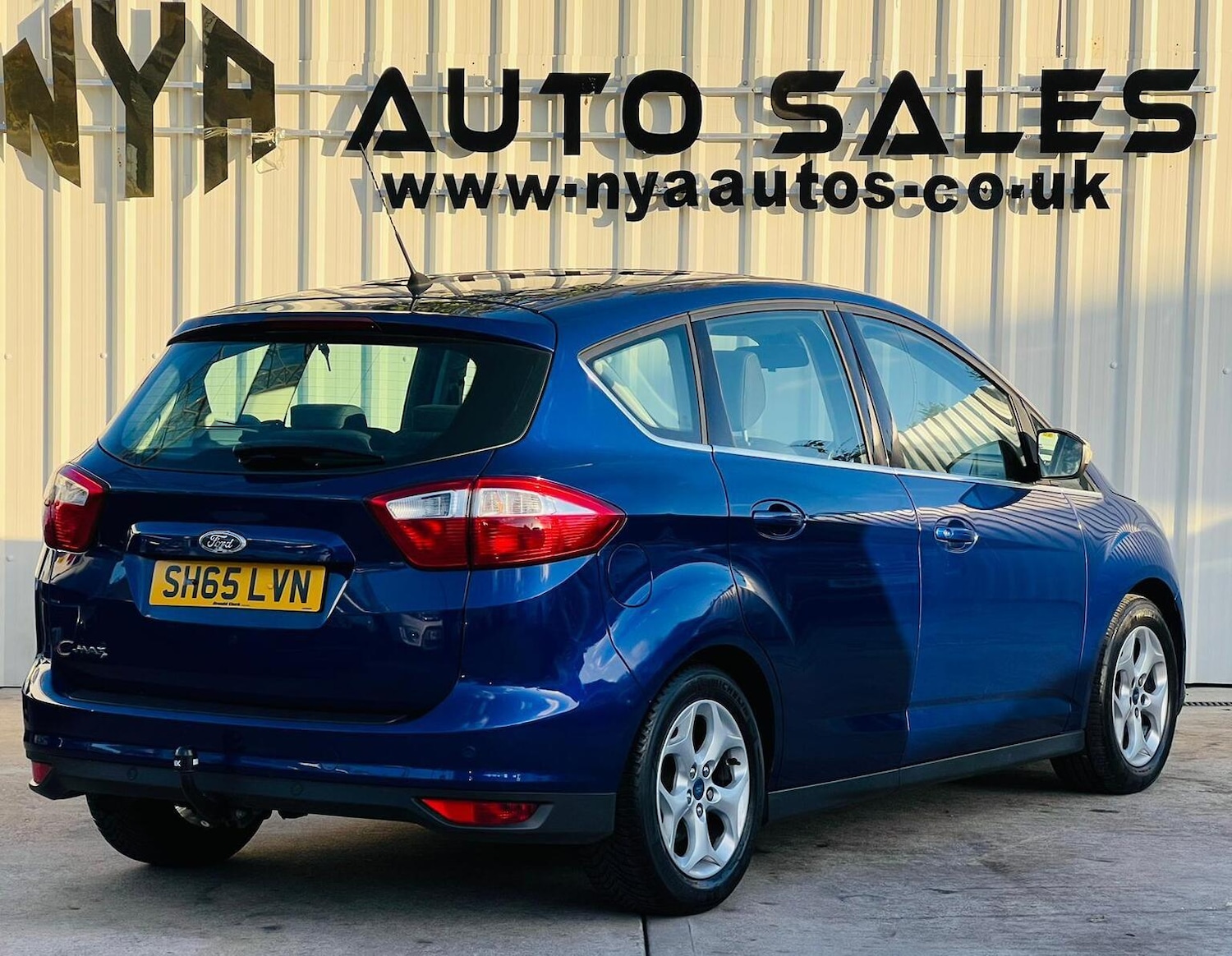 Used Ford C-Max 2015 for sale - 76769668: Photo 4