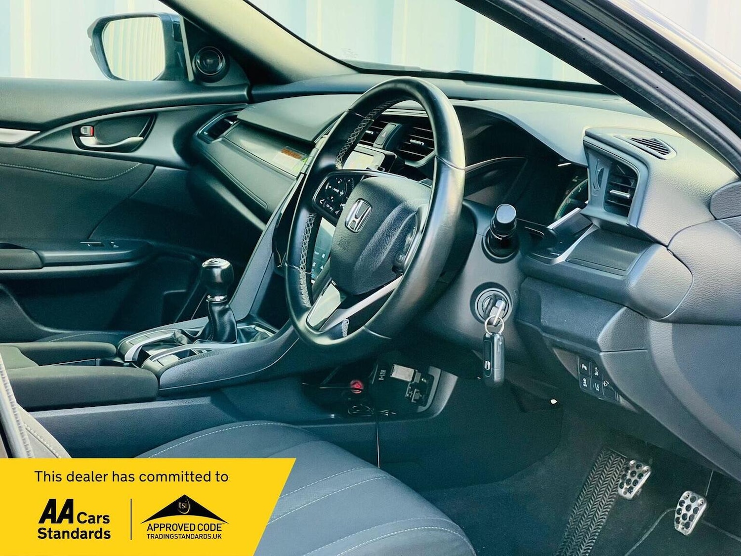 Used Honda Civic 2017 for sale - 77059798: Photo 2