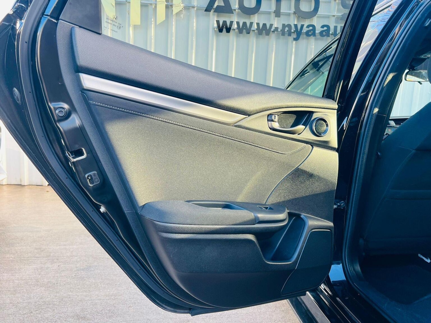 Used Honda Civic 2017 for sale - 77059798: Photo 25