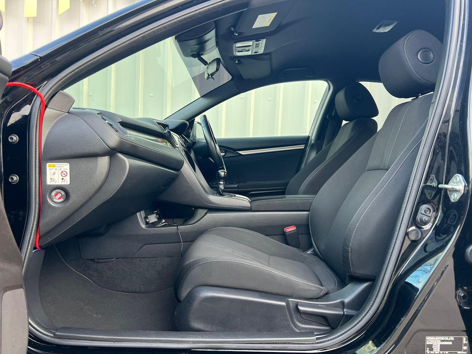 Used Honda Civic 2017 for sale - 77059798: Photo 32