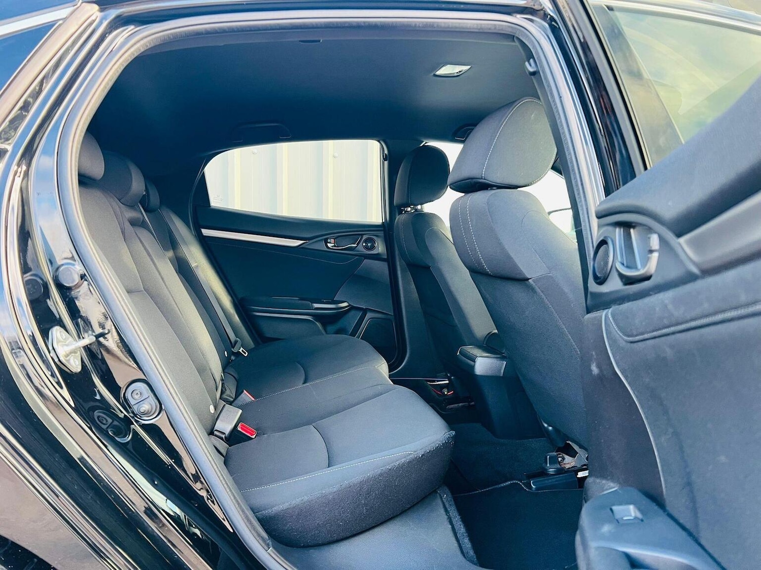 Used Honda Civic 2017 for sale - 77059798: Photo 34