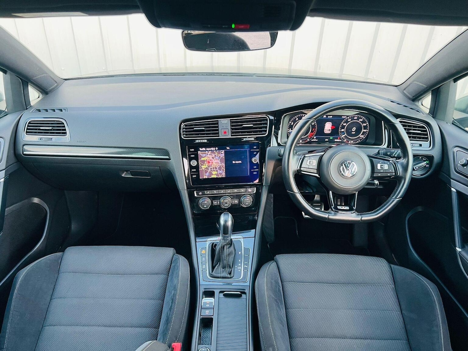 Used Volkswagen Golf 2019 for sale - 78098231: Photo 31