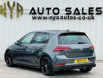 Used Volkswagen Golf 2019 for sale - 78098231: Photo