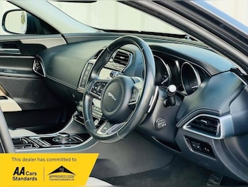 Used Jaguar XE 2017 for sale - 78932386: Photo