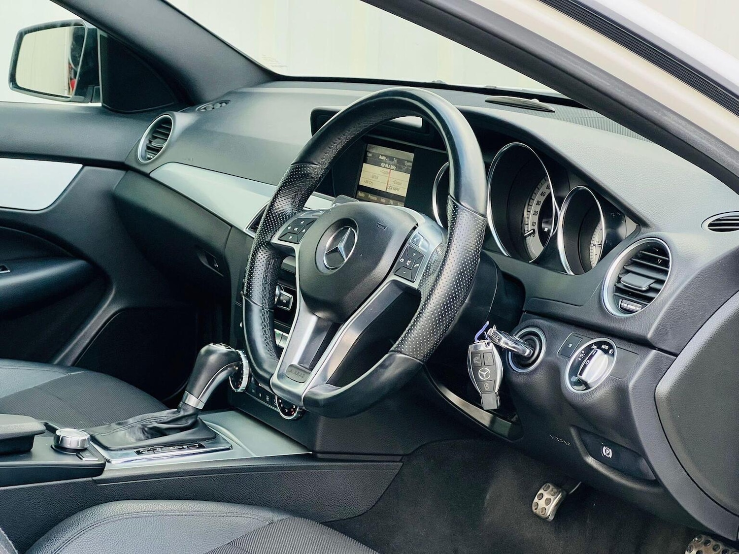 Used Mercedes-Benz C Class 2012 for sale - 76751806: Photo 29