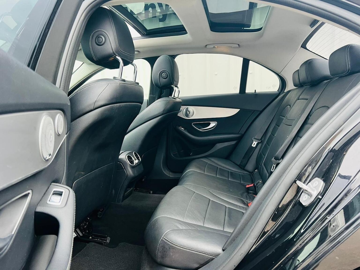 Used Mercedes-Benz C Class 2016 for sale - 76725640: Photo 28