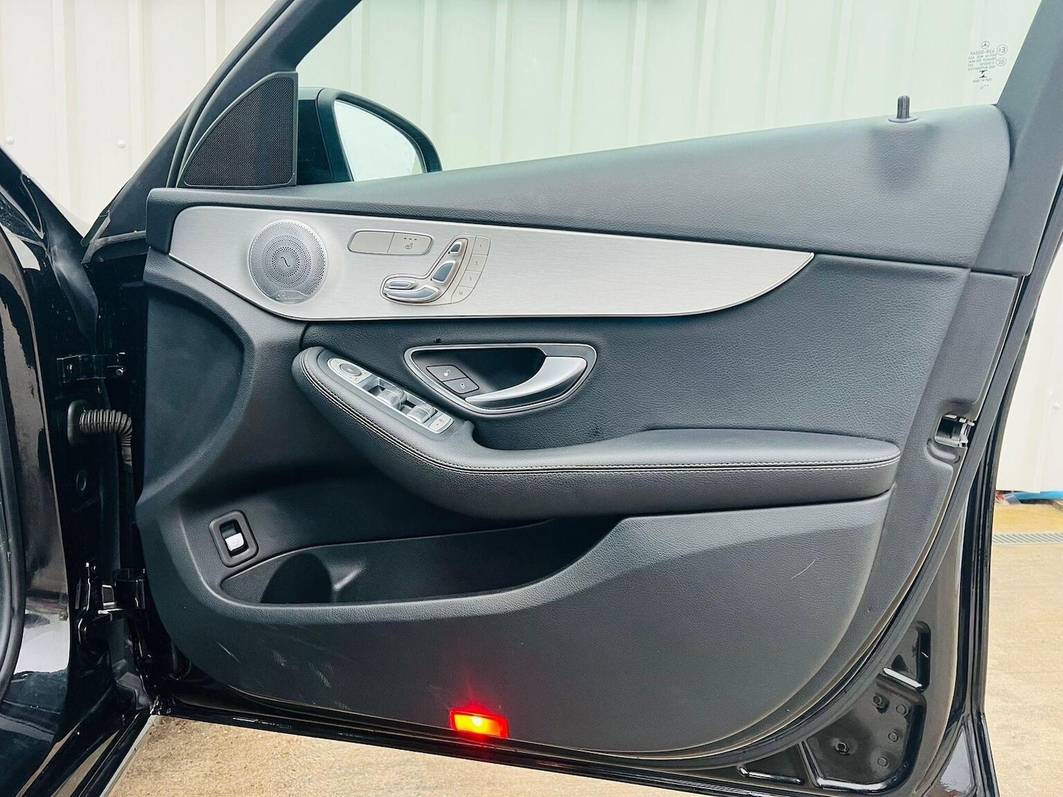 Used Mercedes-Benz C Class 2016 for sale - 76725640: Photo 32