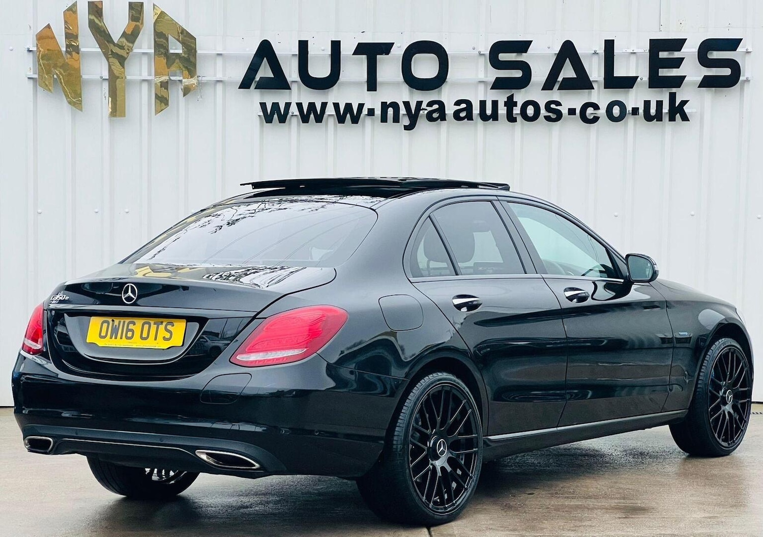 Used Mercedes-Benz C Class 2016 for sale - 76725640: Photo 4