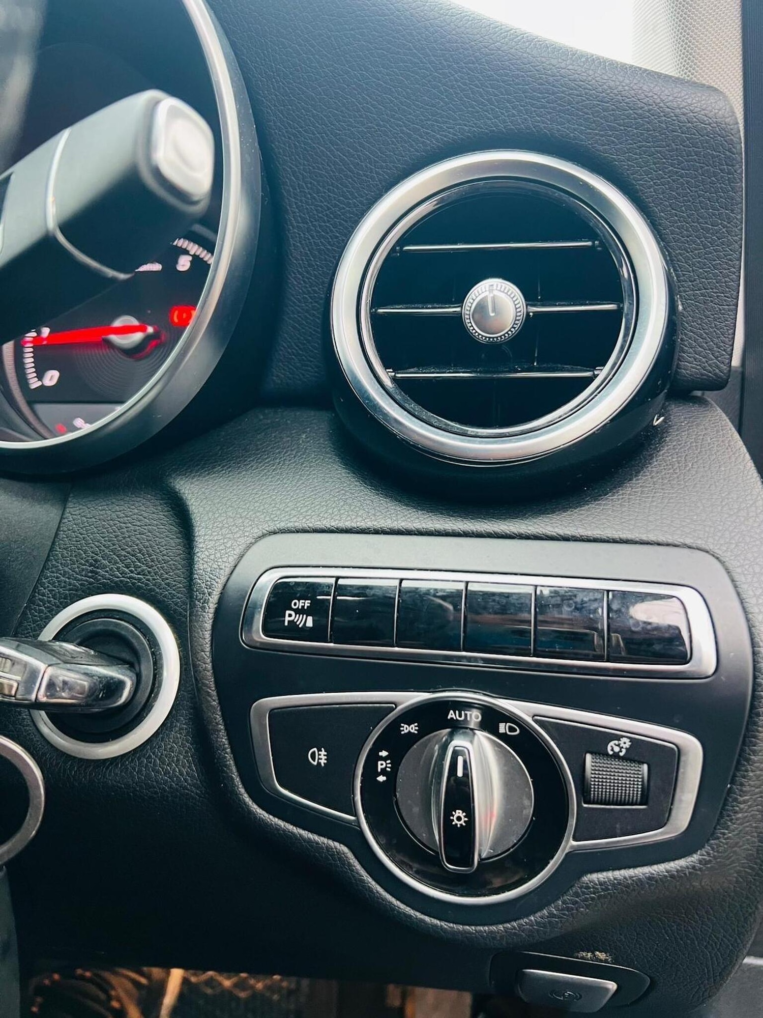 Used Mercedes-Benz C Class 2016 for sale - 76725640: Photo 45