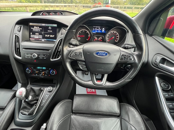 Used Ford Focus 2015 for sale - 76293462: Photo 9