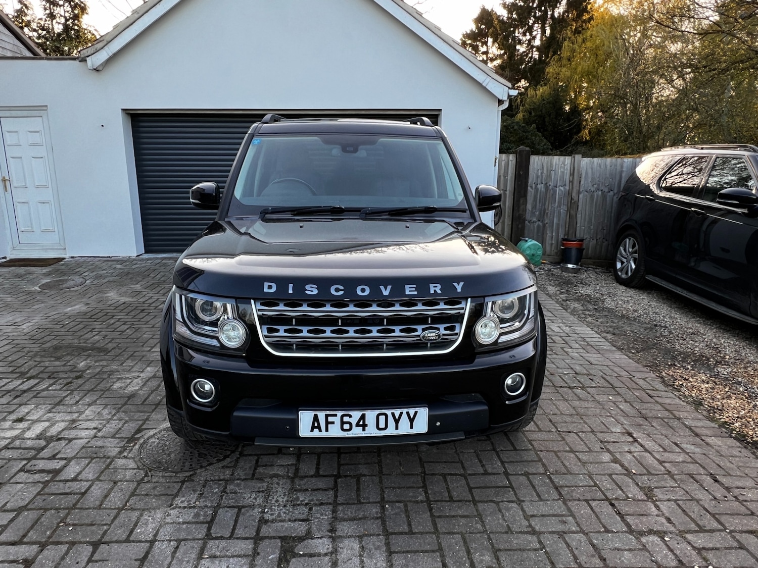 Used Land Rover Discovery 2014 for sale - 78057267: Photo 2