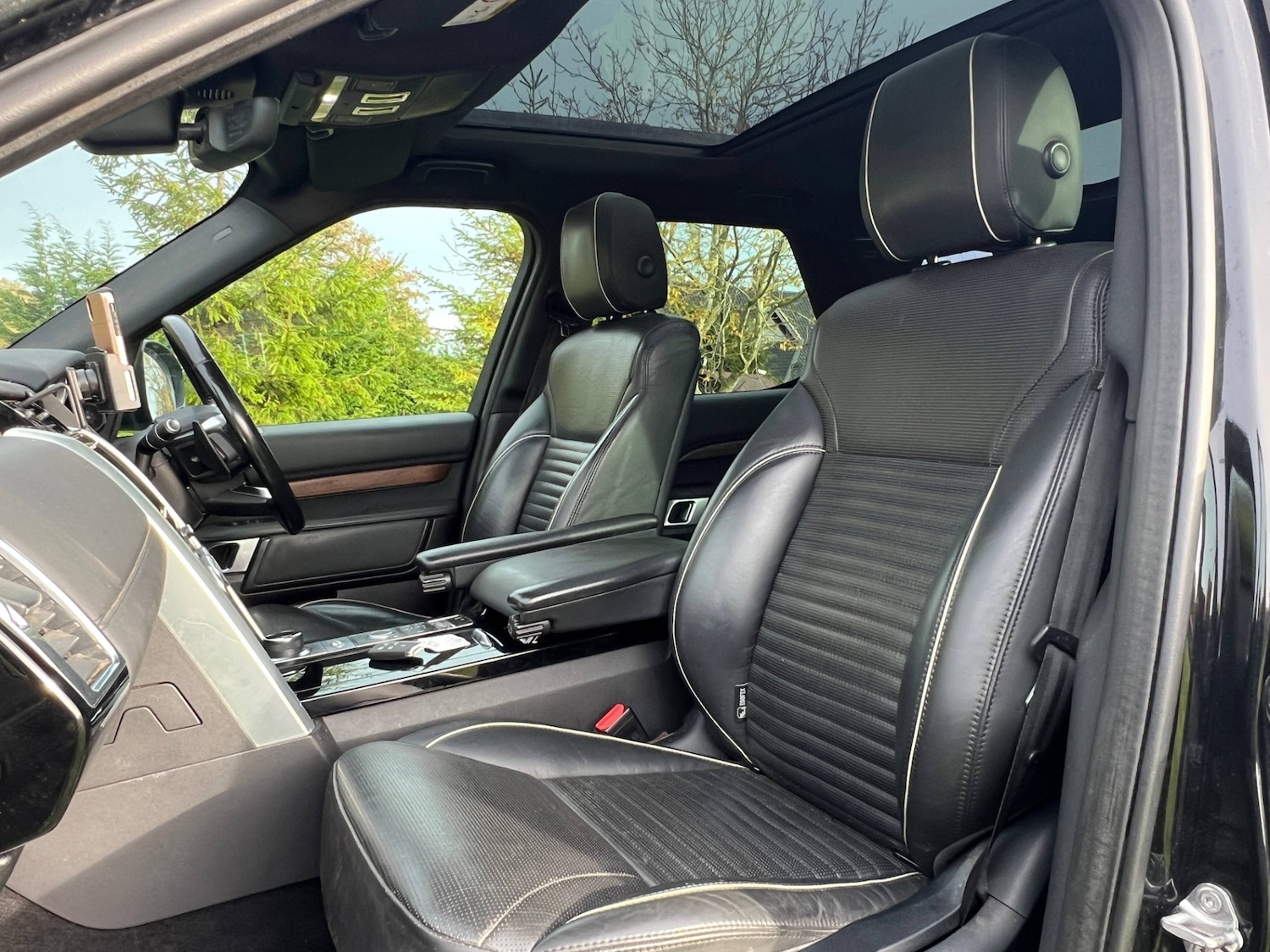 Used Land Rover Discovery 2017 for sale - 77610743: Photo 10