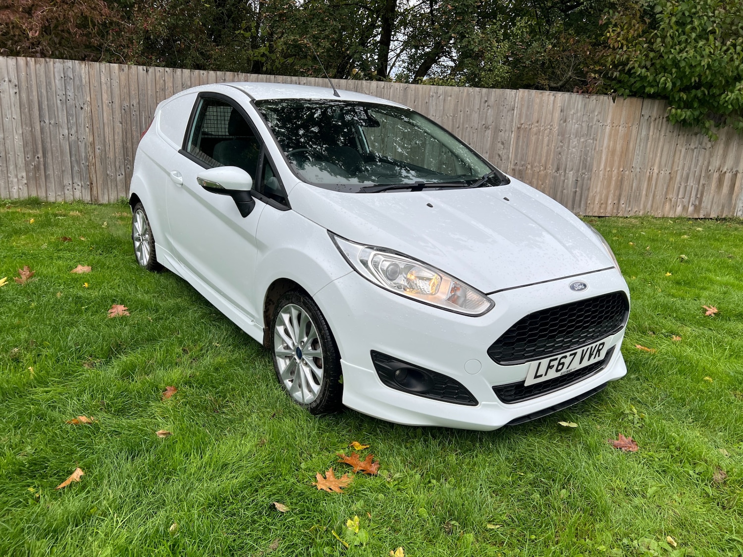 Used Ford Fiesta 2017 for sale - 76174357: Photo 1