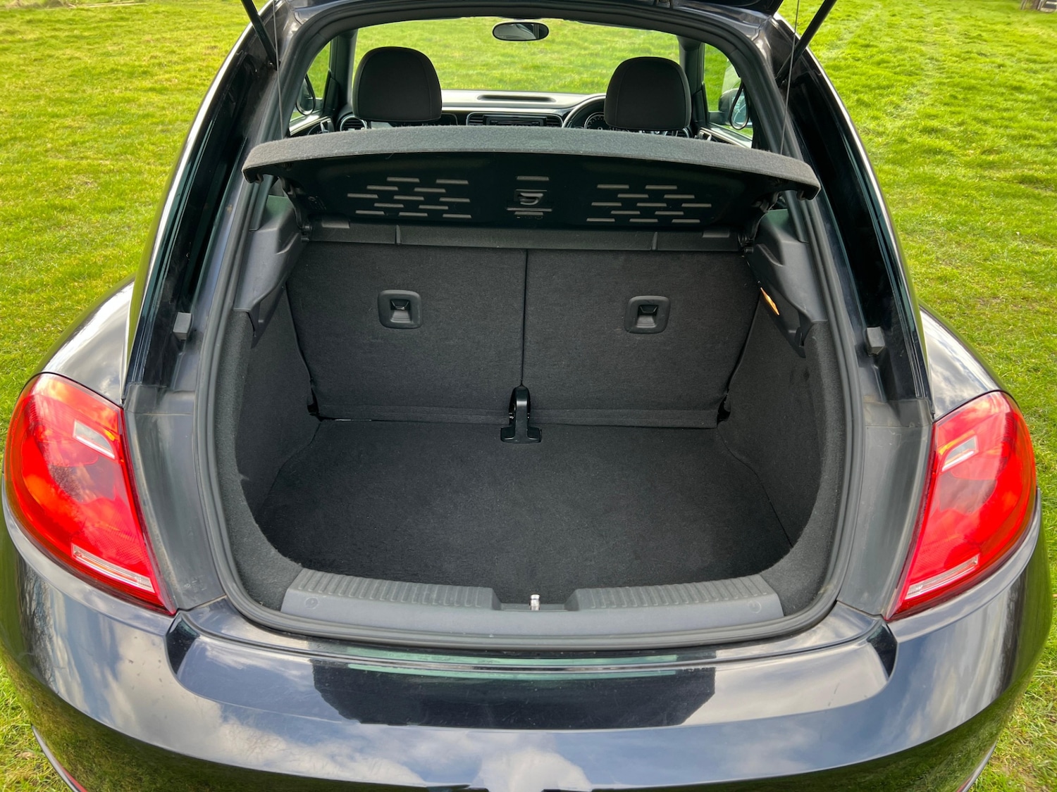 Used Volkswagen Beetle 2013 for sale - 77645670: Photo 14