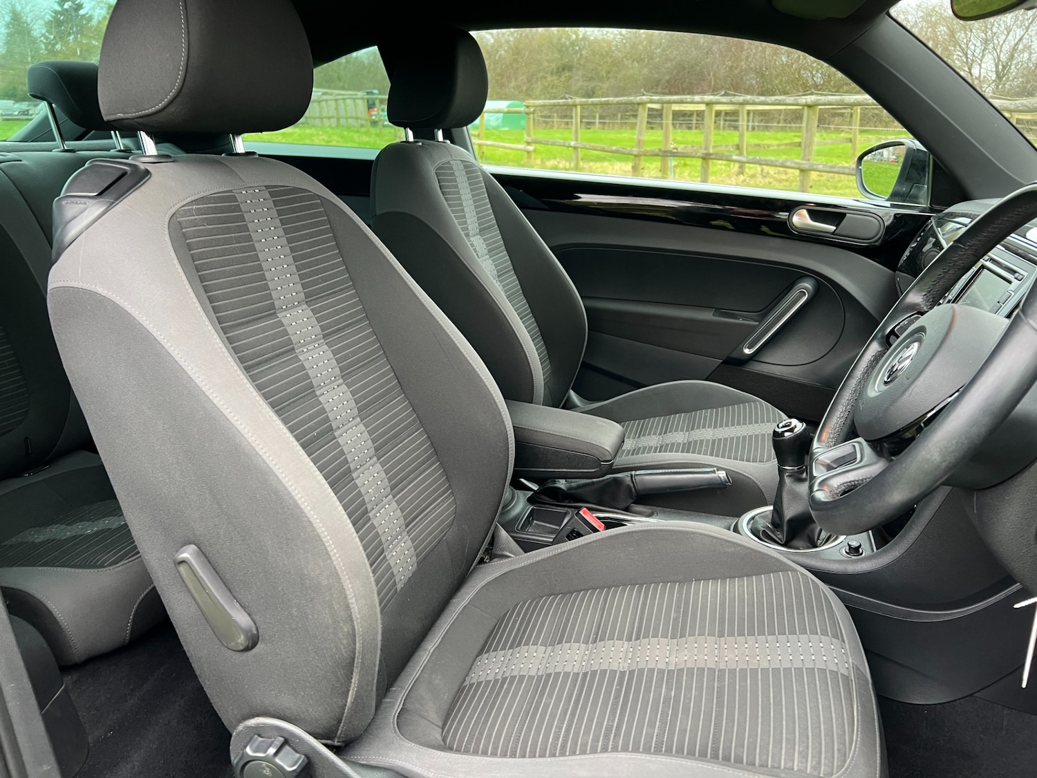 Used Volkswagen Beetle 2013 for sale - 77645670: Photo 9