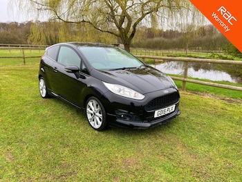 Used Ford Fiesta 2015 for sale - 77782904: Photo