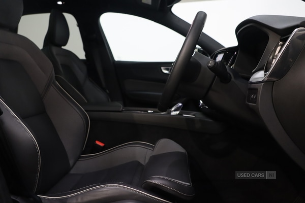 Used Volvo XC60 2024 for sale - 76753604: Photo 2