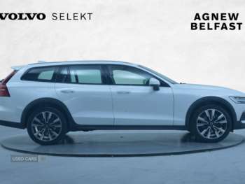 Used Volvo V60 2023 for sale - 74680953: Photo