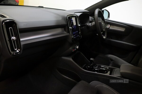Used Volvo XC40 2025 for sale - 76175788: Photo 35
