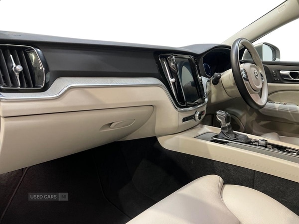 Used Volvo V60 2018 for sale - 77359460: Photo 5