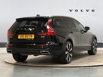Used Volvo V60 2020 for sale - 76634648: Photo