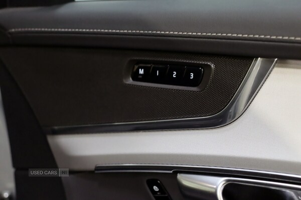 Used Volvo XC90 2025 for sale - 76201881: Photo 13