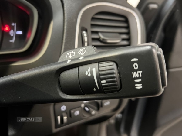 Used Volvo V40 2017 for sale - 77292291: Photo 25