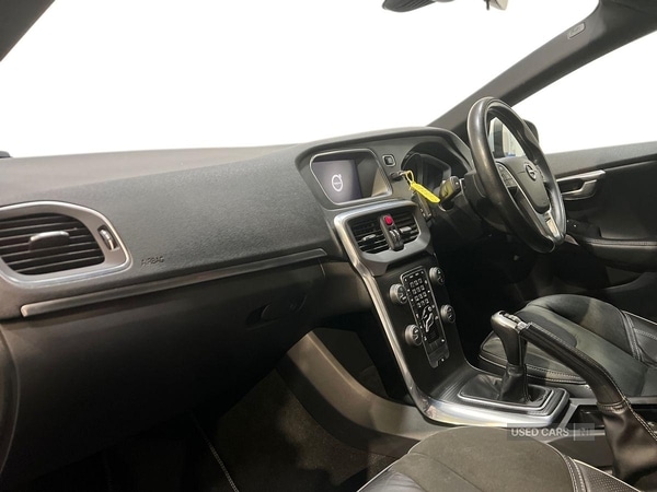 Used Volvo V40 2017 for sale - 77292291: Photo 5