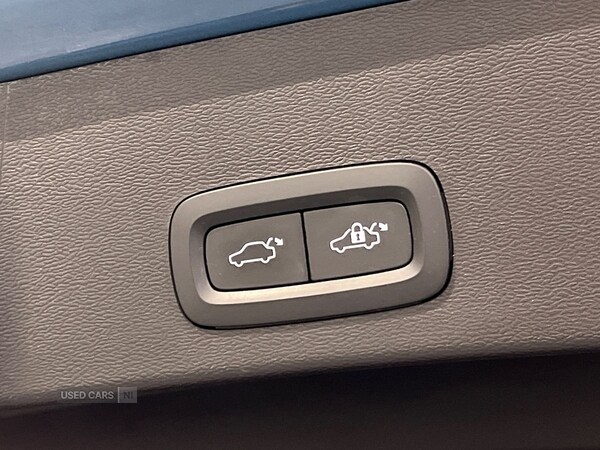 Used Volvo XC40 2023 for sale - 76500287: Photo 40