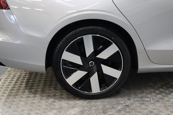 Used Volvo V60 2025 for sale - 76216079: Photo 28