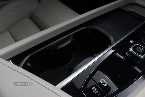 Used Volvo XC60 2024 for sale - 76754013: Photo 2