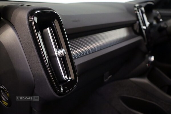 Used Volvo XC40 2025 for sale - 76240633: Photo 39