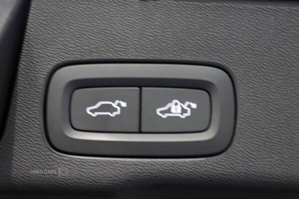Used Volvo XC60 2025 for sale - 76216096: Photo 33