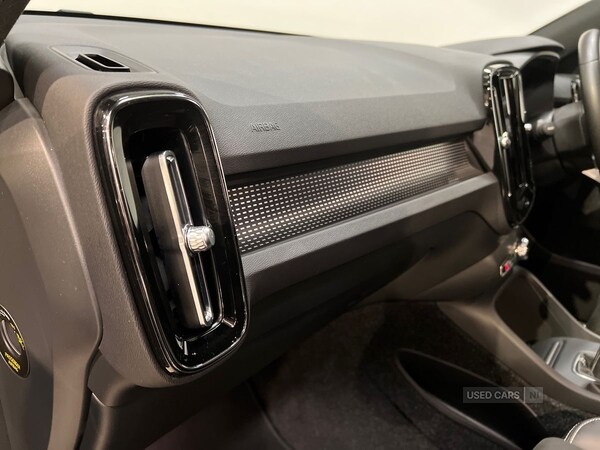 Used Volvo XC40 2021 for sale - 76562943: Photo 32