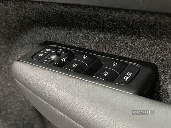 Used Volvo XC40 2025 for sale - 77041110: Photo 40