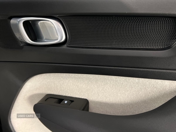 Used Volvo XC40 2021 for sale - 76802921: Photo 42