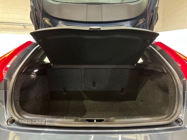 Used Volvo V40 2018 for sale - 77538854: Photo 14