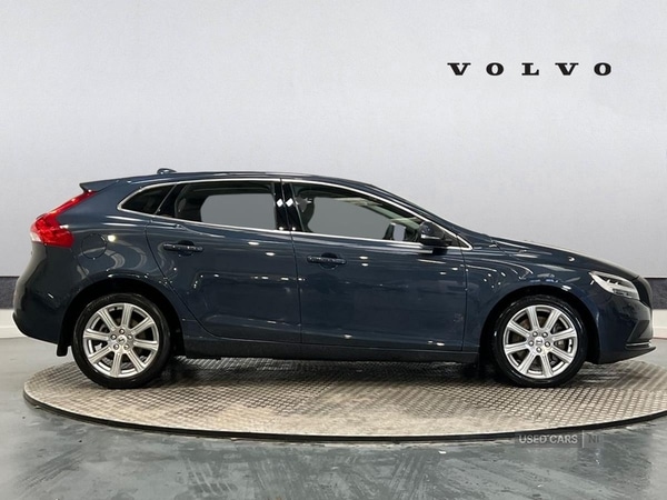 Used Volvo V40 2018 for sale - 77538854: Photo 3