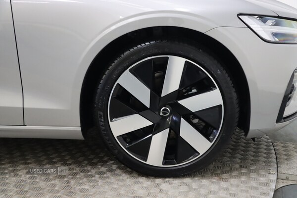 Used Volvo V60 2025 for sale - 76753662: Photo 4