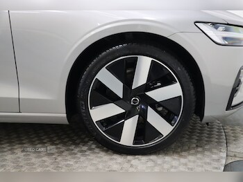 Used Volvo V60 2025 for sale - 76753662: Photo