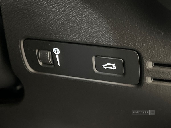 Used Volvo XC40 2022 for sale - 77009240: Photo 32