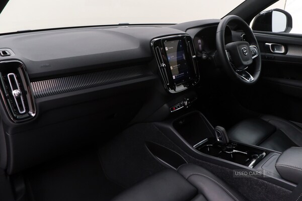 Used Volvo XC40 2021 for sale - 76753431: Photo 3