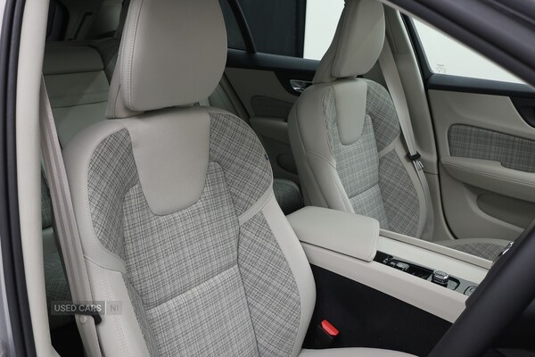 Used Volvo V60 2023 for sale - 75187688: Photo 18