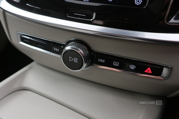 Used Volvo V60 2023 for sale - 75187688: Photo 25
