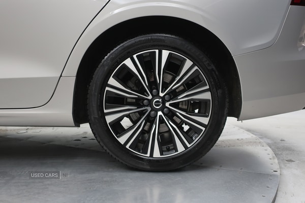 Used Volvo V60 2023 for sale - 75187688: Photo 9