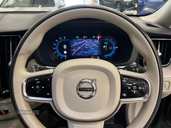 Used Volvo XC60 2021 for sale - 76473976: Photo 31