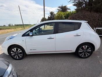 Used Nissan Leaf 2017 for sale - 79324385: Photo