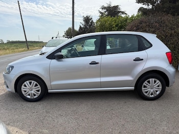 Used Volkswagen Polo 2017 for sale - 79412295: Photo