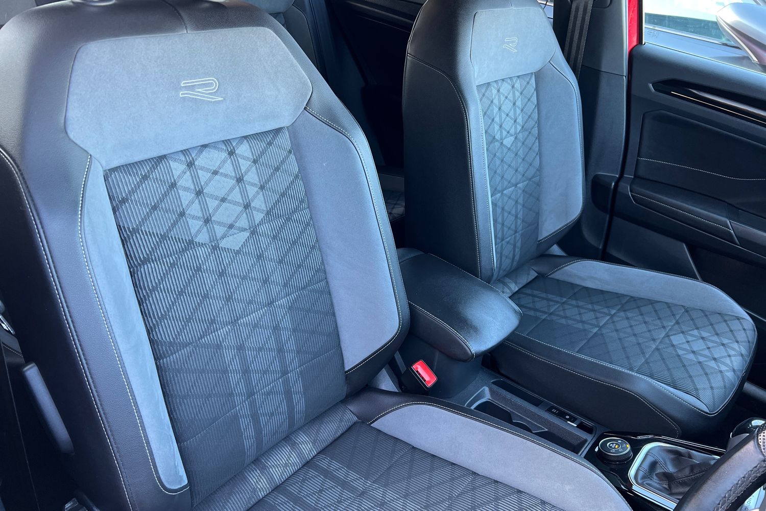 Used Volkswagen T-Roc 2023 for sale - 77499726: Photo 11